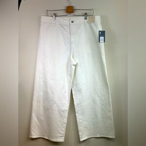 NWT Sz. 16, Universal Thread Wide Leg White Jeans